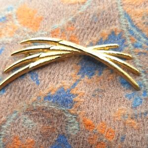 Monet Minimalist Brooch